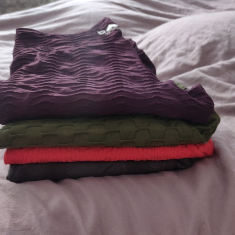 4 pairs of BBB Booty by Brabants leggings
